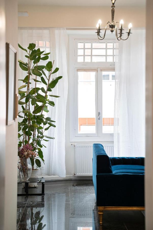Spacious & Artistic Retro 2Bd Apt With Sauna Αθήνα Εξωτερικό φωτογραφία