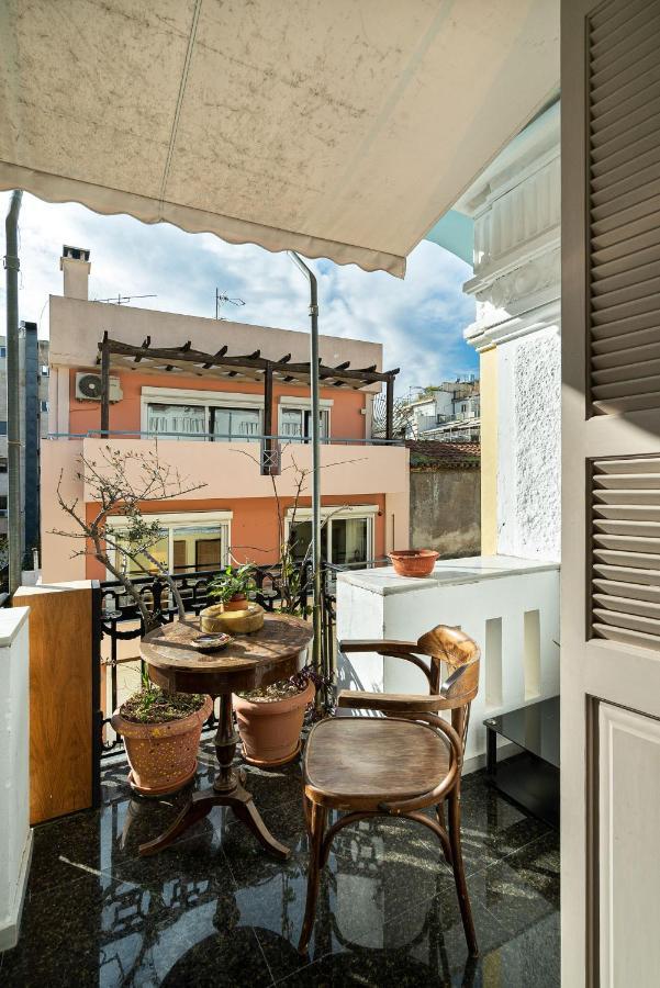 Spacious & Artistic Retro 2Bd Apt With Sauna Αθήνα Εξωτερικό φωτογραφία