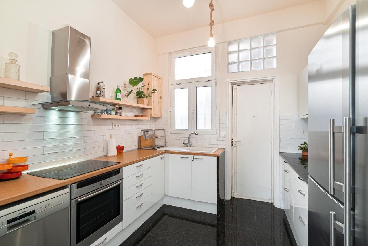 Spacious & Artistic Retro 2Bd Apt With Sauna Αθήνα Εξωτερικό φωτογραφία